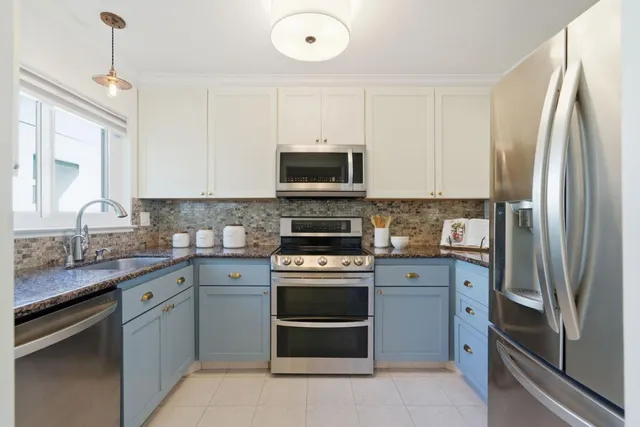 $719,000 | 320 Peninsula Avenue, Unit 409, San Mateo, CA 94401