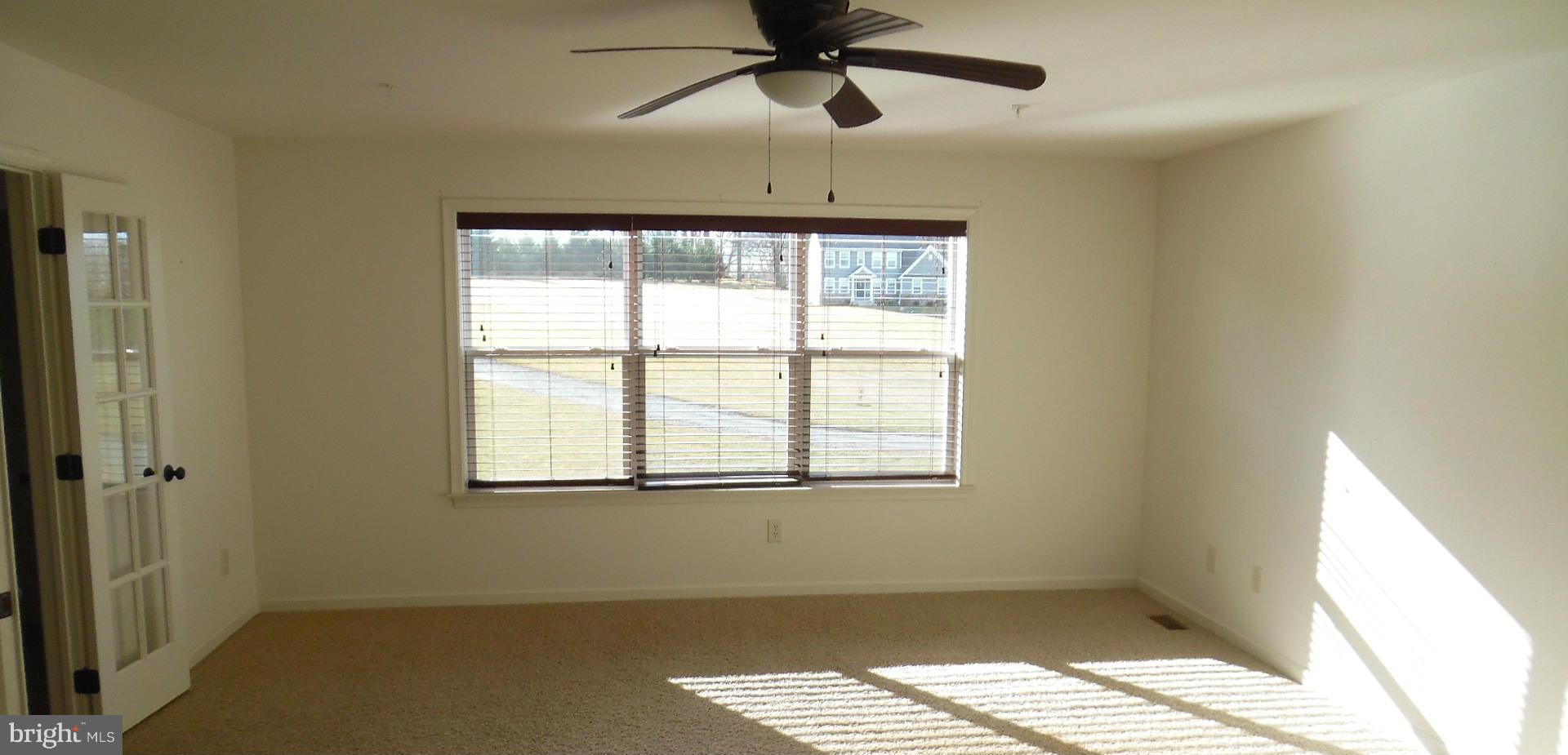 5005 West Heaps Road Pylesville, MD 21132 - Photo 5 of 5 Living Room