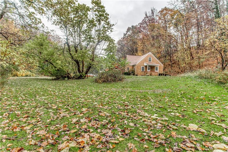 919 Glenfield Road Sewickley, PA 15143 - Photo 23 of 24 View of the house from the side yard.