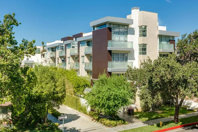 $1,295,000 | 257 South Hudson Avenue, Unit 102, Pasadena, CA 91101