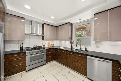 $1,295,000 | 257 South Hudson Avenue, Unit 102, Pasadena, CA 91101