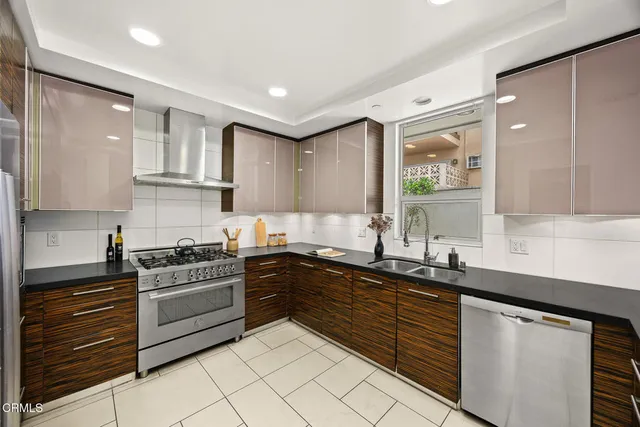 $1,295,000 | 257 South Hudson Avenue, Unit 102, Pasadena, CA 91101