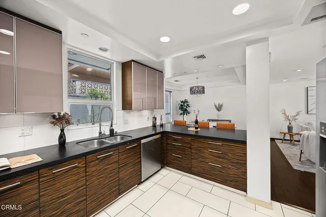 $1,295,000 | 257 South Hudson Avenue, Unit 102, Pasadena, CA 91101