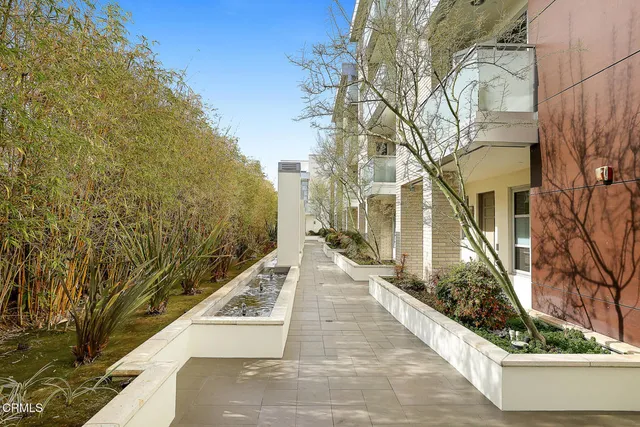 $1,295,000 | 257 South Hudson Avenue, Unit 102, Pasadena, CA 91101