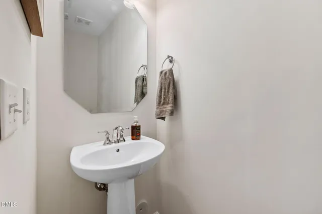 $2,200 | 214 Brassfield Drive, Burlington, NC 27217