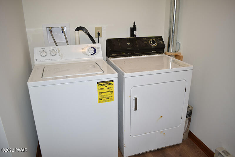 79 Deerfield Road Lake Ariel, PA 18436 - Photo 25 of 55 Laundry area