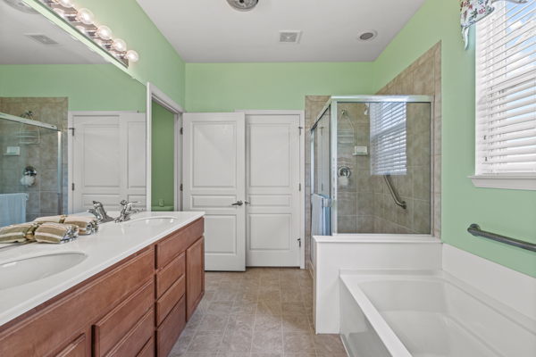 2445 Rolling Ridge Elgin, IL 60124 - Photo 12 of 24 Gallery Image 12