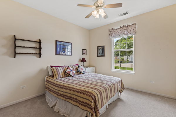 2445 Rolling Ridge Elgin, IL 60124 - Photo 13 of 24 Gallery Image 13