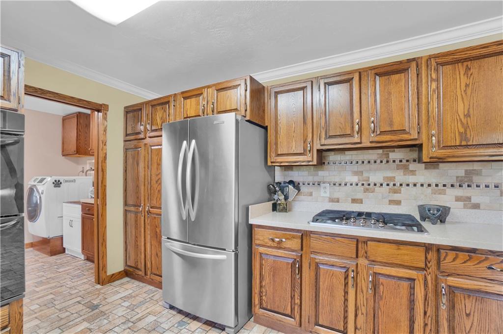 180 Southview Road McDonald, PA 15057 - Photo 9 of 23 Gallery Image 9