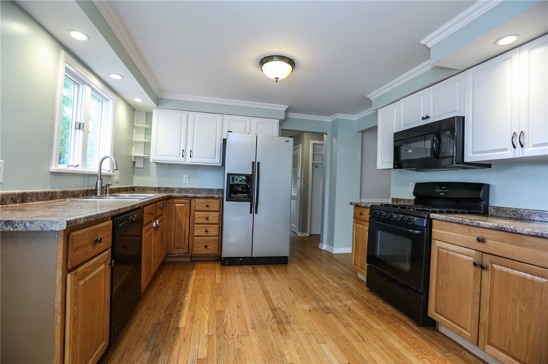 16 Brookside Drive Perinton, NY 14450 - Photo 11 of 47