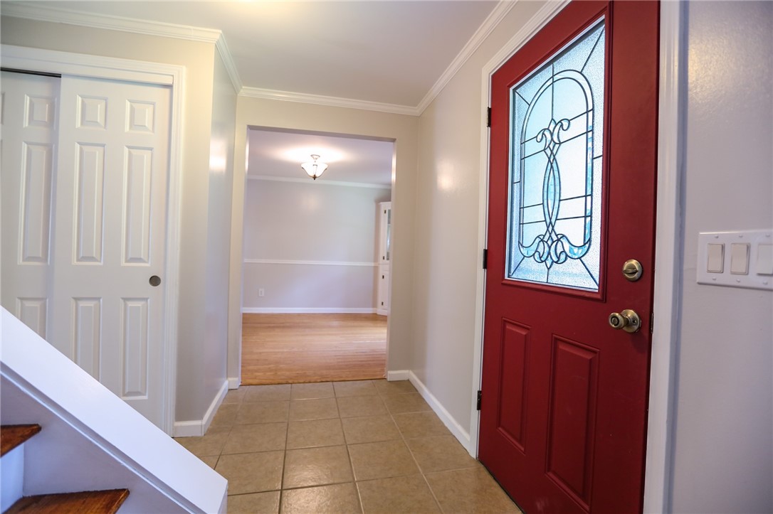 16 Brookside Drive Perinton, NY 14450 - Photo 4 of 47