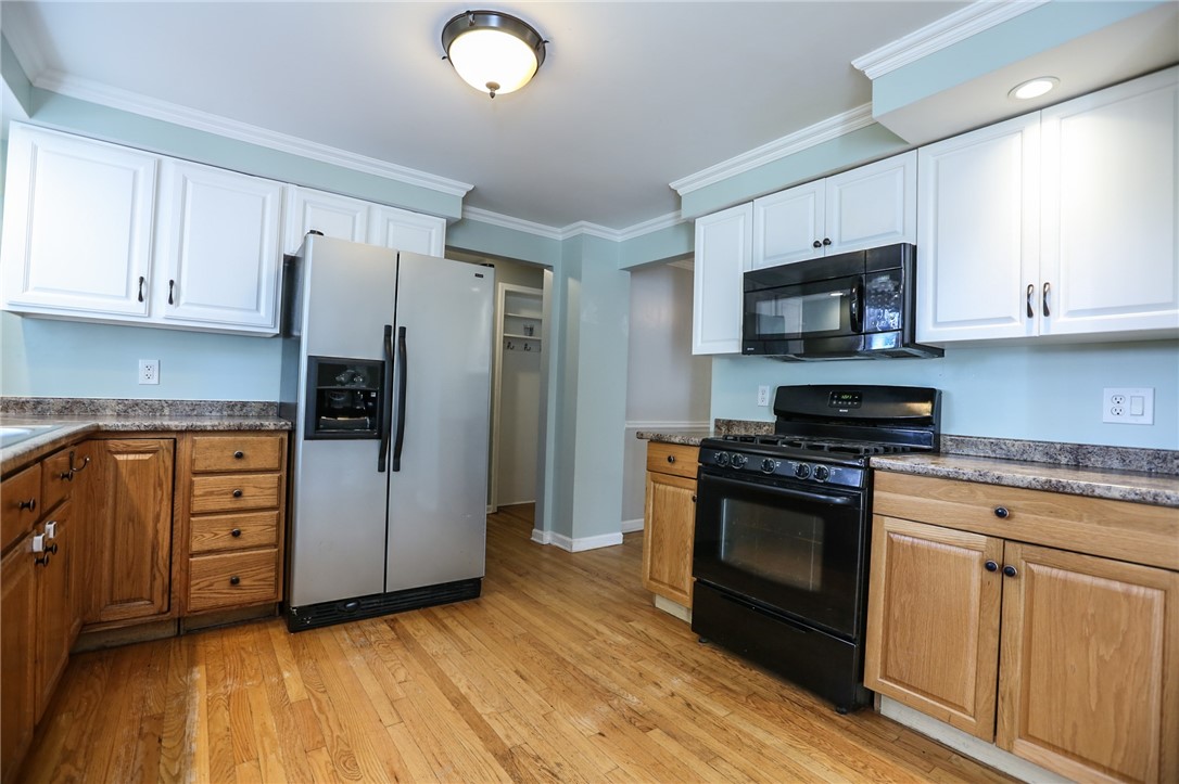 16 Brookside Drive Perinton, NY 14450 - Photo 8 of 47