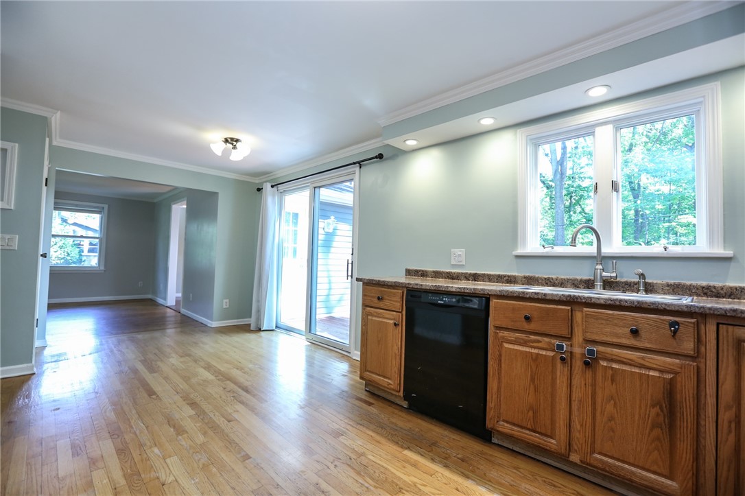 16 Brookside Drive Perinton, NY 14450 - Photo 10 of 47