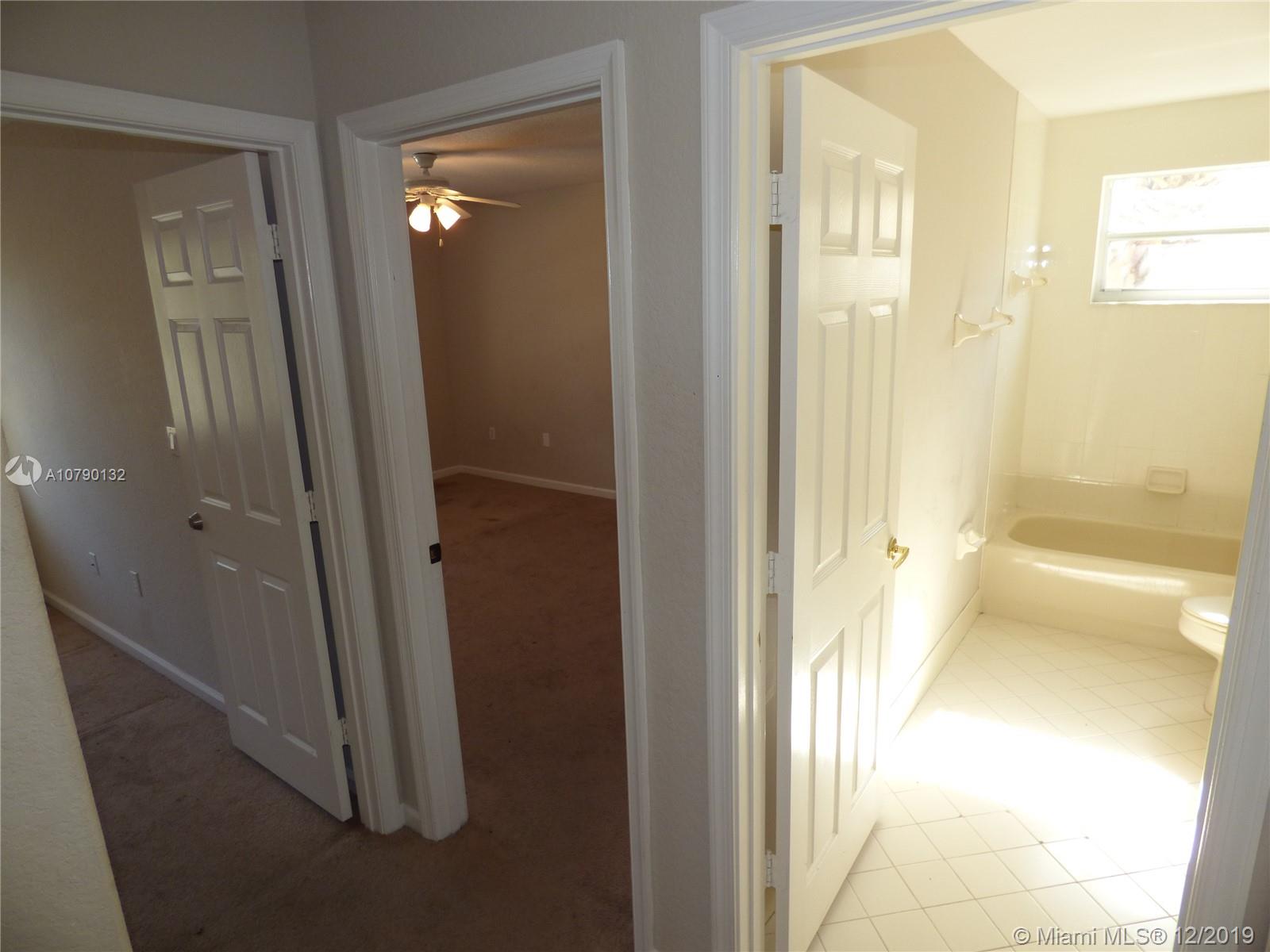 2090 Reston Circle Royal Palm Beach, FL 33411 - Photo 15 of 36