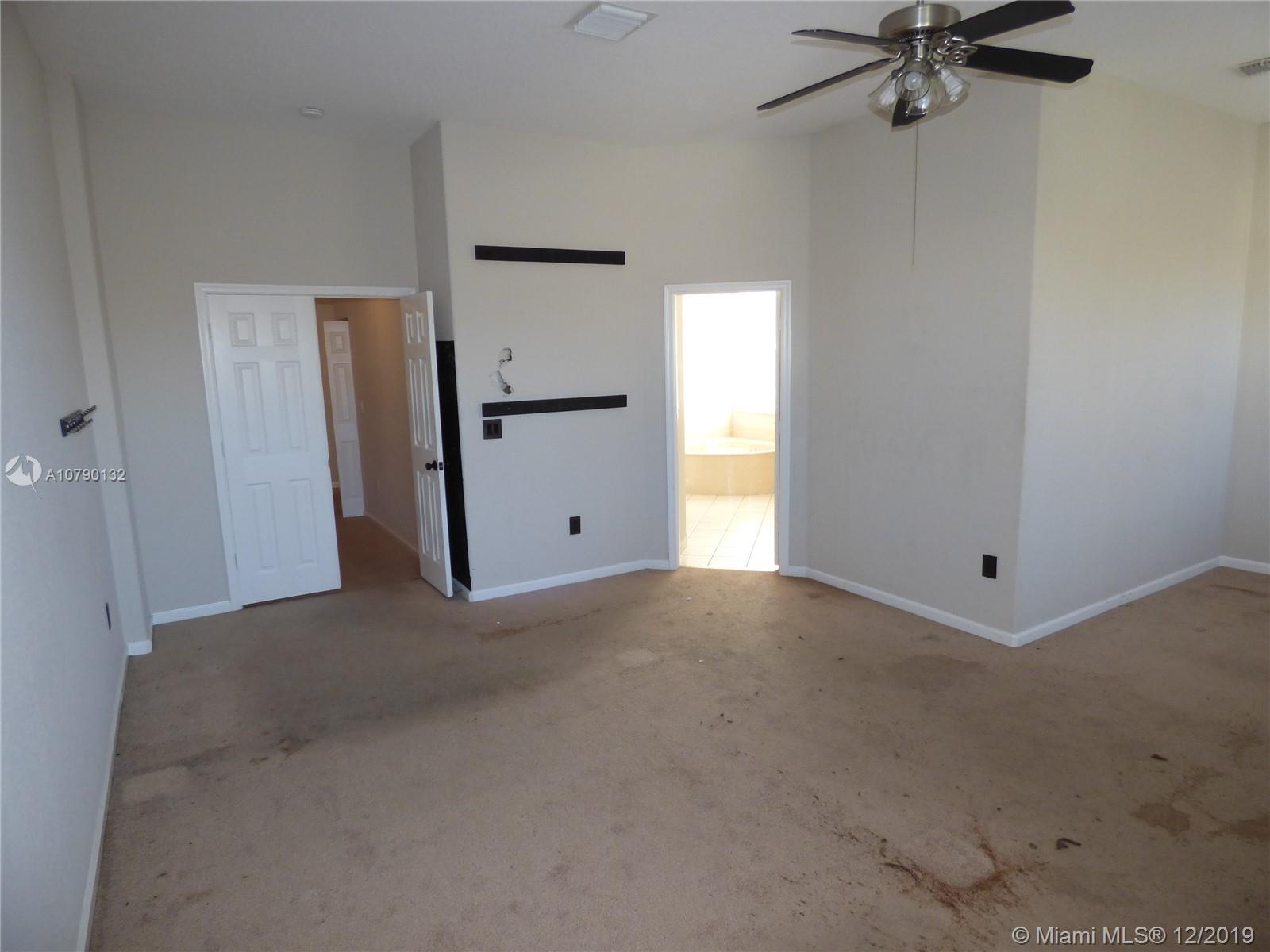 2090 Reston Circle Royal Palm Beach, FL 33411 - Photo 23 of 36