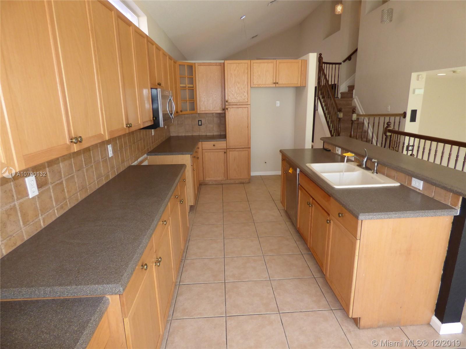 2090 Reston Circle Royal Palm Beach, FL 33411 - Photo 25 of 36