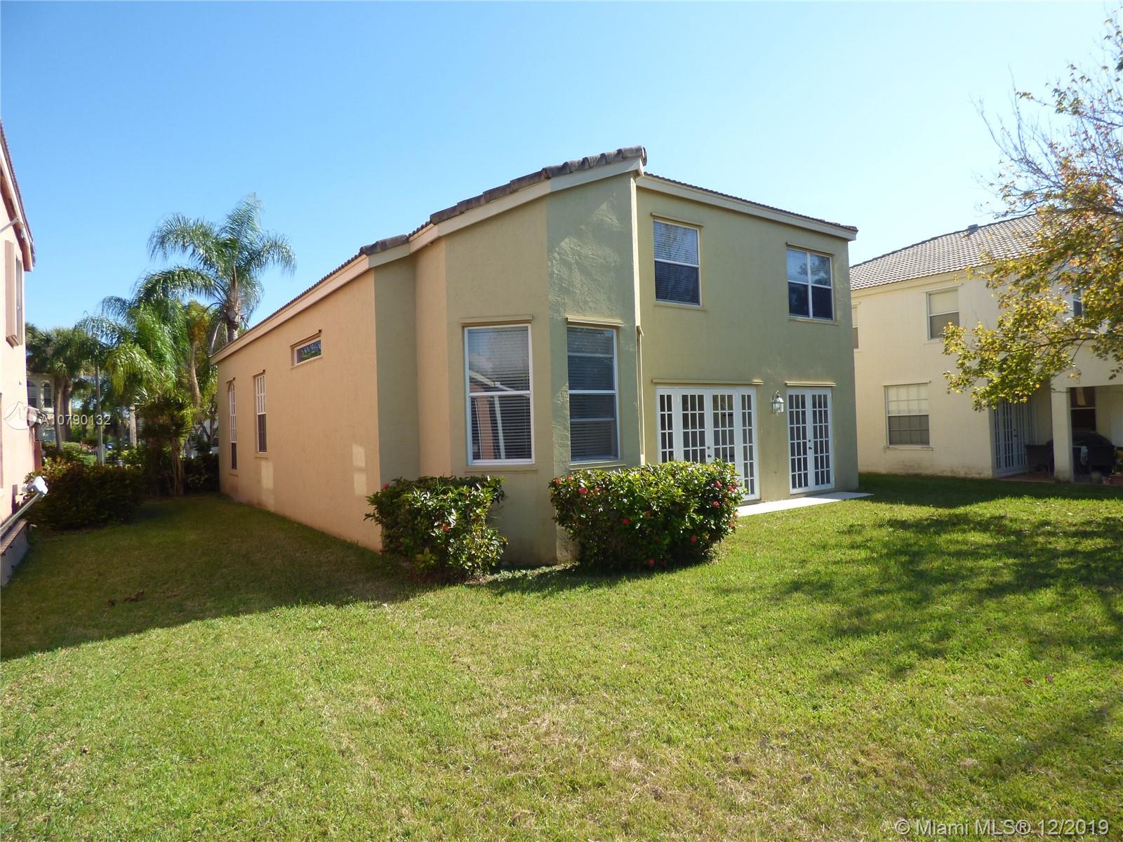 2090 Reston Circle Royal Palm Beach, FL 33411 - Photo 4 of 36