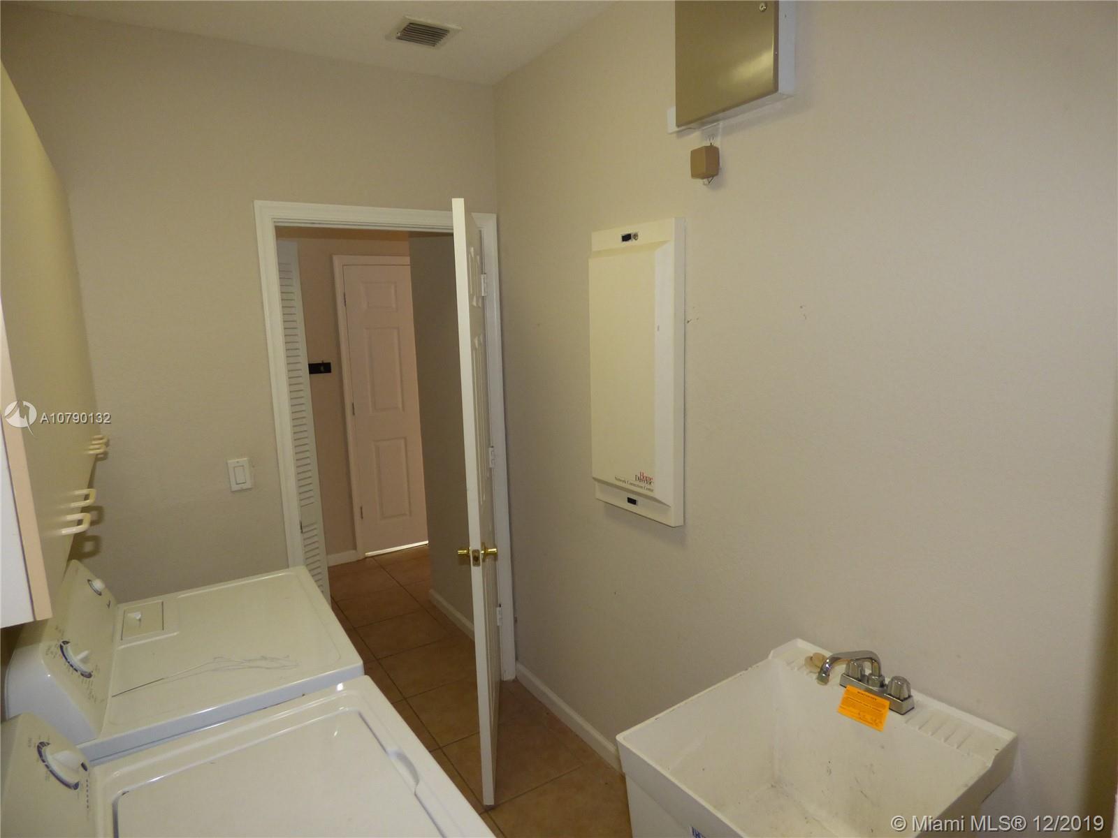 2090 Reston Circle Royal Palm Beach, FL 33411 - Photo 34 of 36
