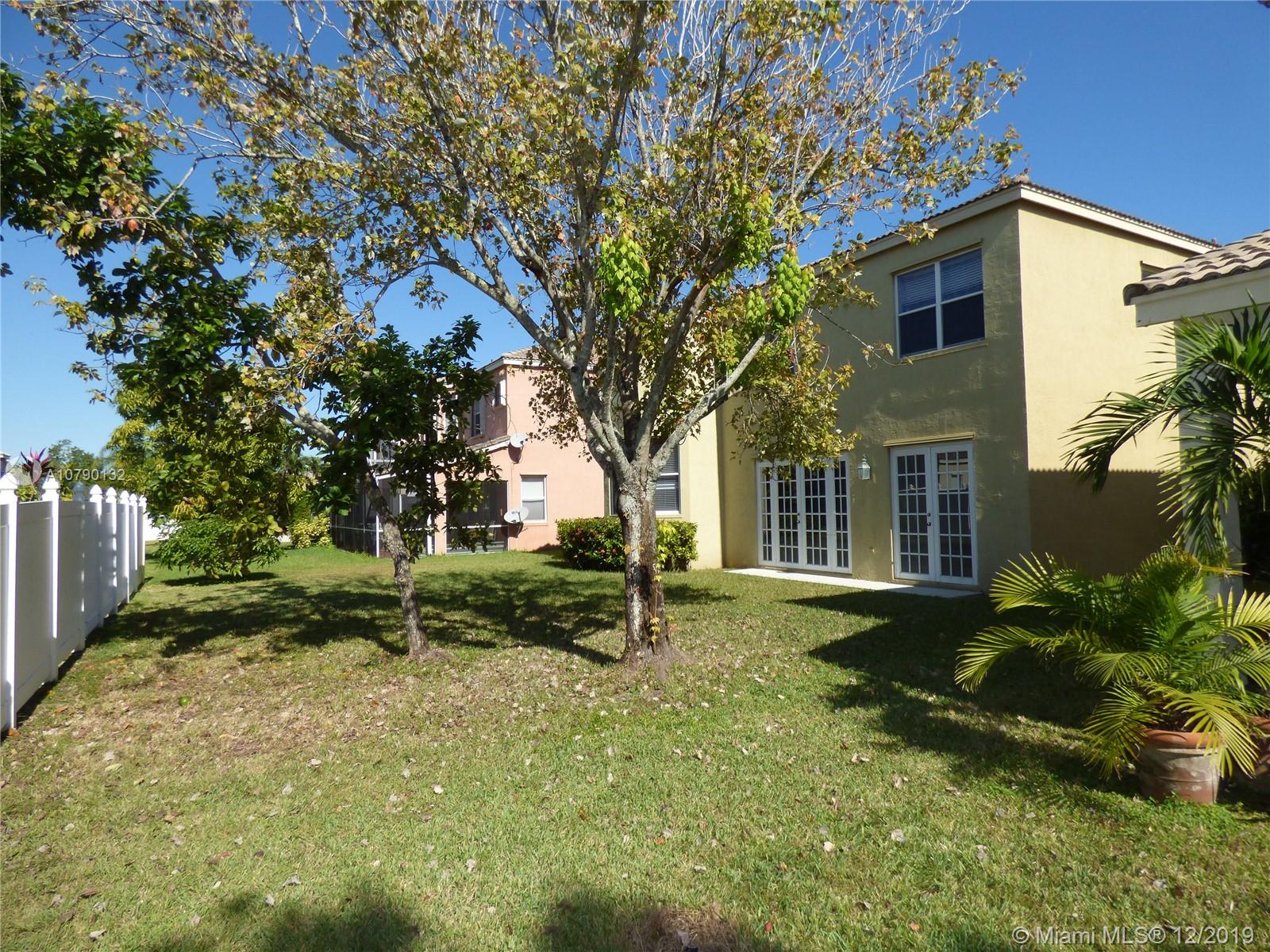 2090 Reston Circle Royal Palm Beach, FL 33411 - Photo 7 of 36