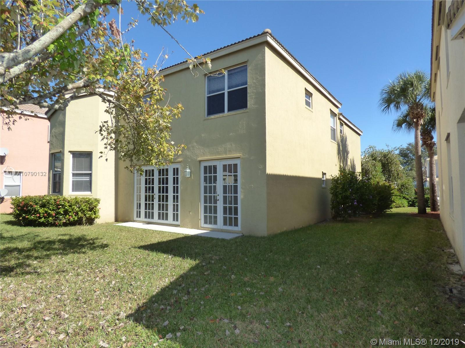 2090 Reston Circle Royal Palm Beach, FL 33411 - Photo 8 of 36