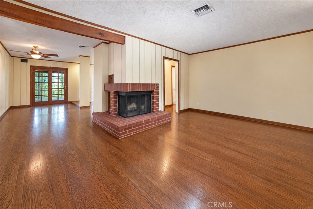 25068 Wheeler Road Newhall, CA 91321 - Photo 6 of 30 Digitally altered to remove furniture and personal belongings