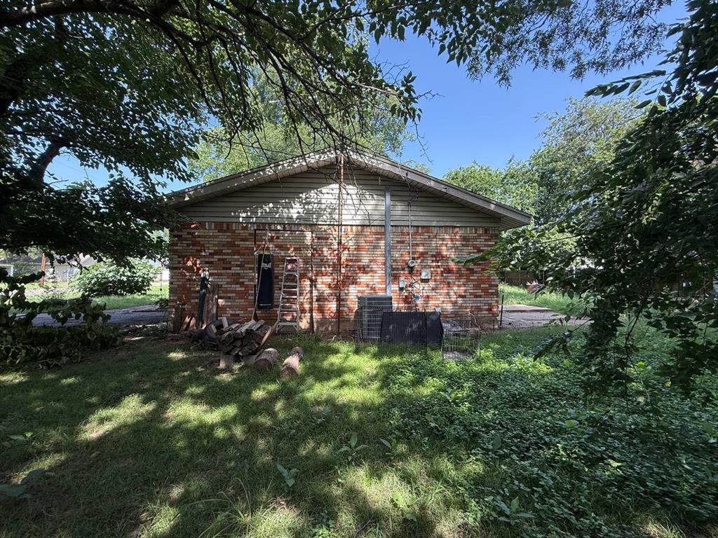 802 North Main Street Tioga, TX 76271 - Photo 13 of 20
