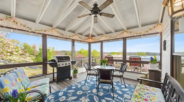 $705,000 | 55 Eagles Landing, Eddyville, KY 42038