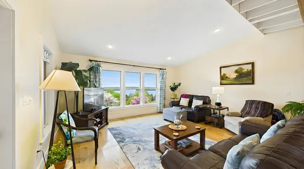 $705,000 | 55 Eagles Landing, Eddyville, KY 42038