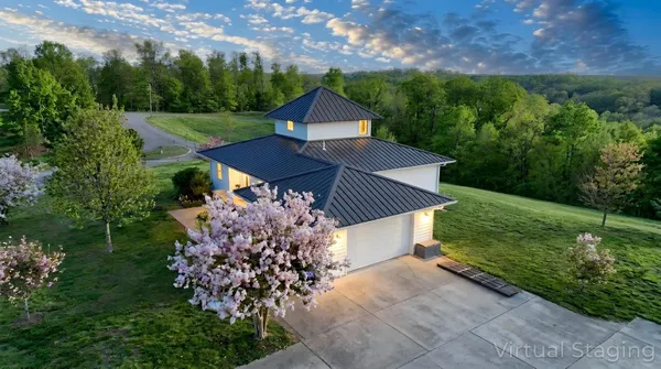 $705,000 | 55 Eagles Landing, Eddyville, KY 42038