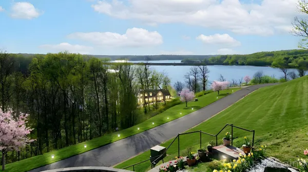 $705,000 | 55 Eagles Landing, Eddyville, KY 42038