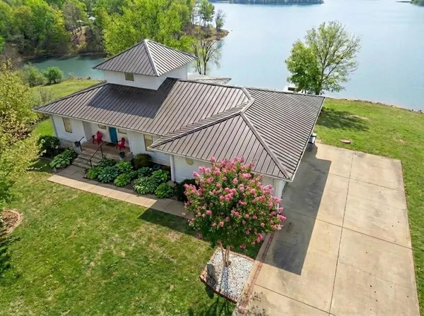 $705,000 | 55 Eagles Landing, Eddyville, KY 42038
