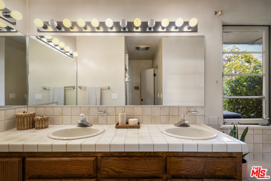 2334 South 3rd Avenue Arcadia, CA 91006 - Photo 31 of 56