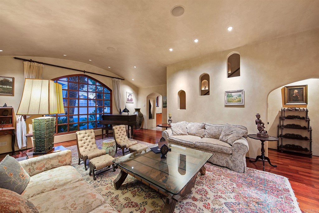 578 B Avenue Coronado, CA 92118 - Photo 9 of 43