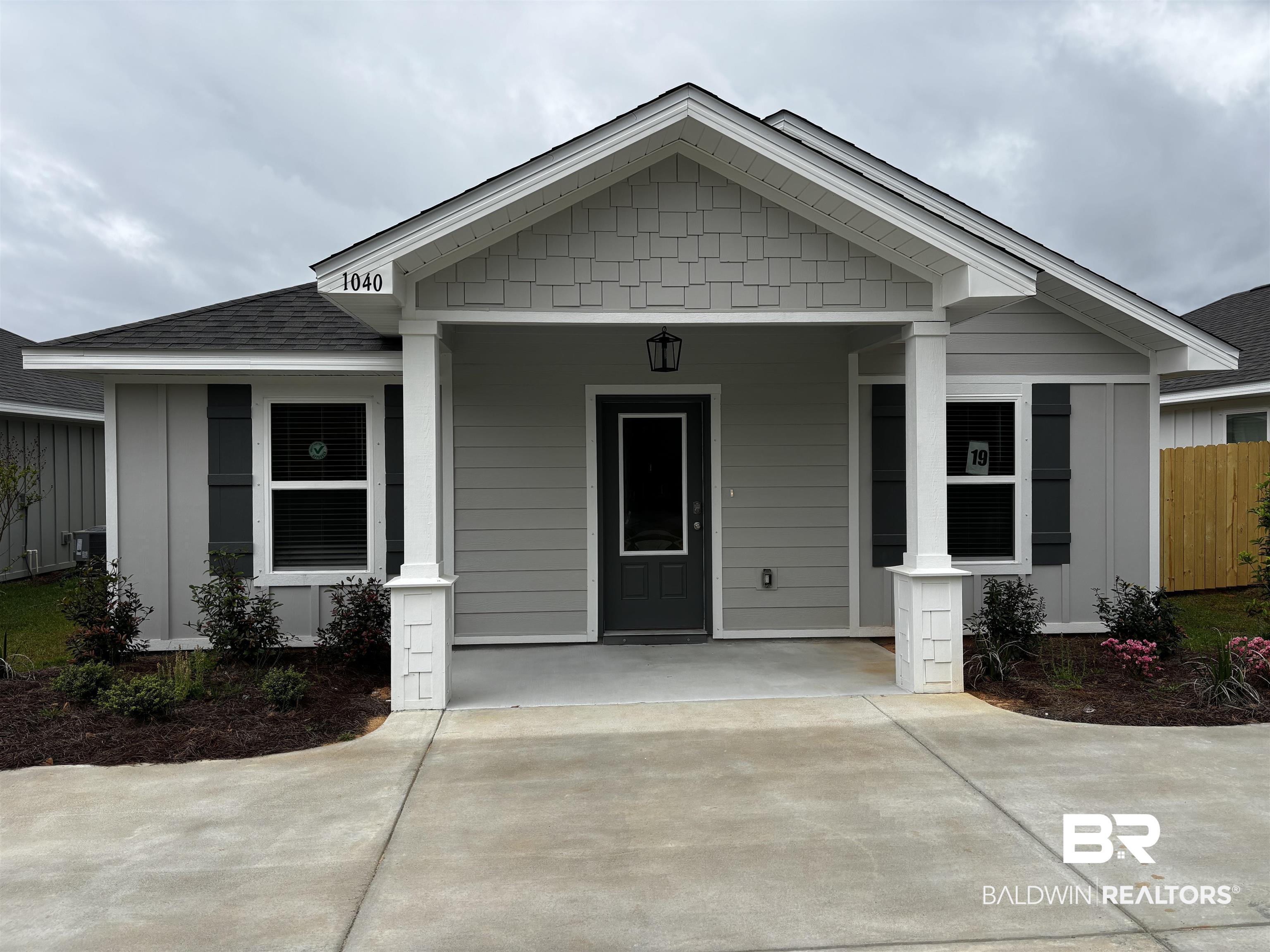 1040 South Bay Street Foley, AL 36535 - Photo 2 of 30