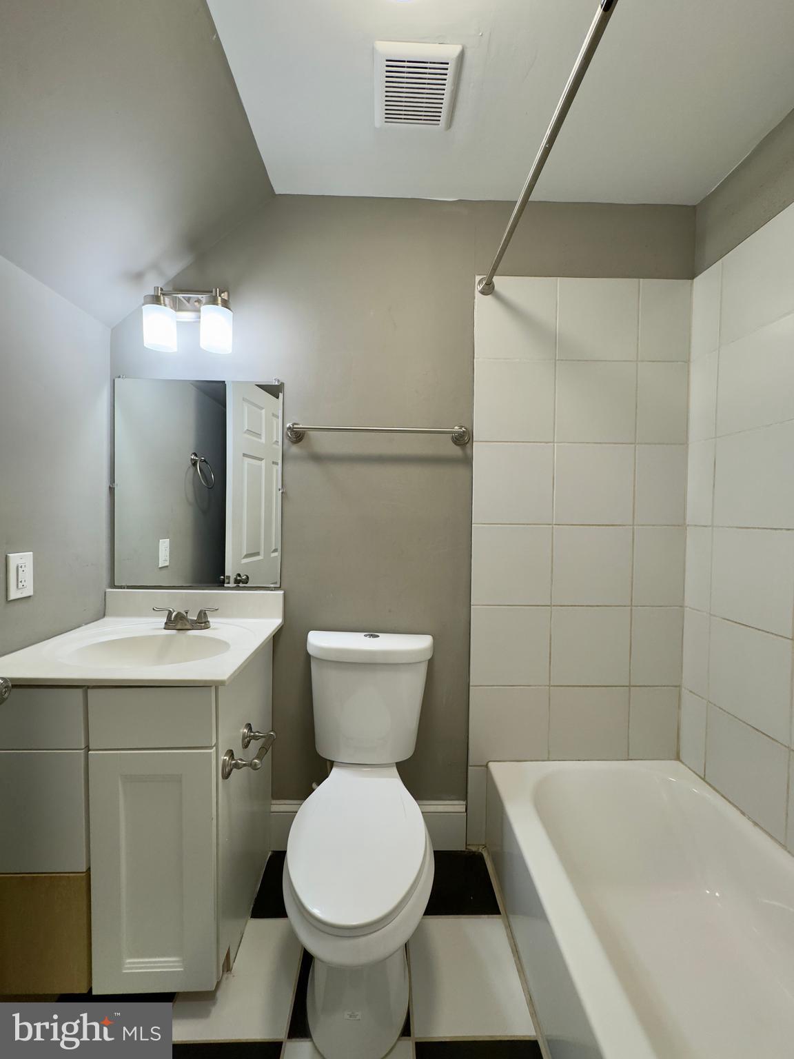 7 West Mulberry Street, Unit 1 Baltimore, MD 21201 - Photo 17 of 20