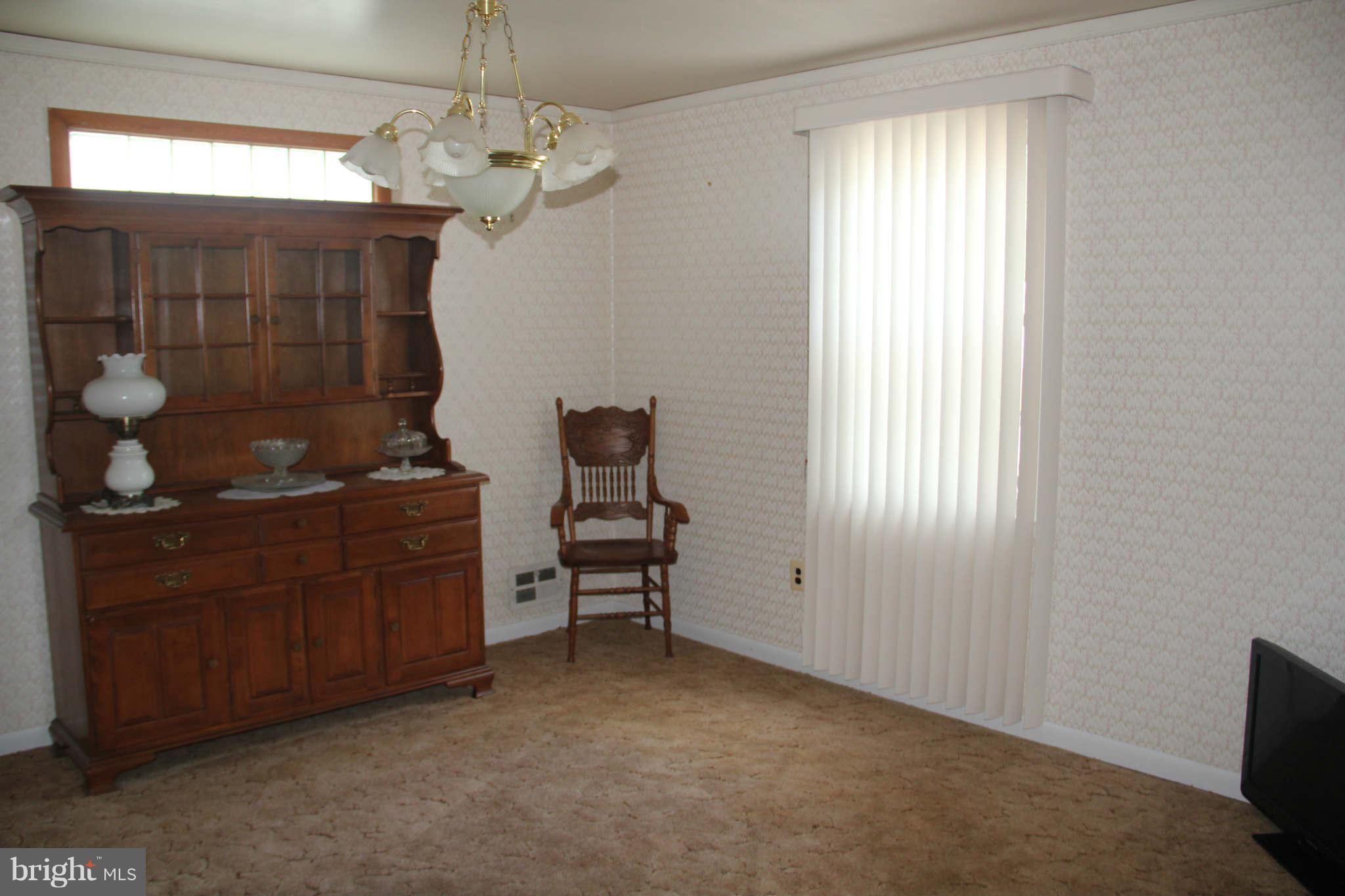7820 Highpoint Road Baltimore, MD 21234 - Photo 22 of 25 Dining Room
