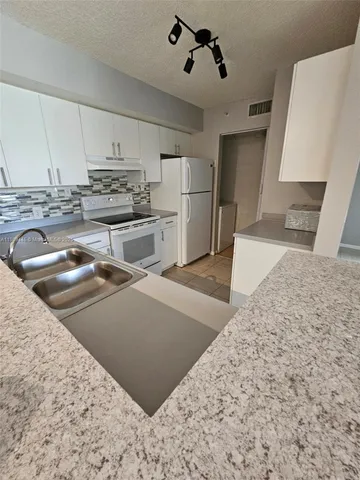 $2,450 | 7872 Sonoma Springs Circle, Unit 105, Lake Worth, FL 33463