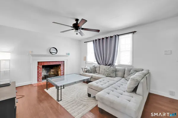 $409,999 | 11 Stratfield Place, Bridgeport, CT 06604