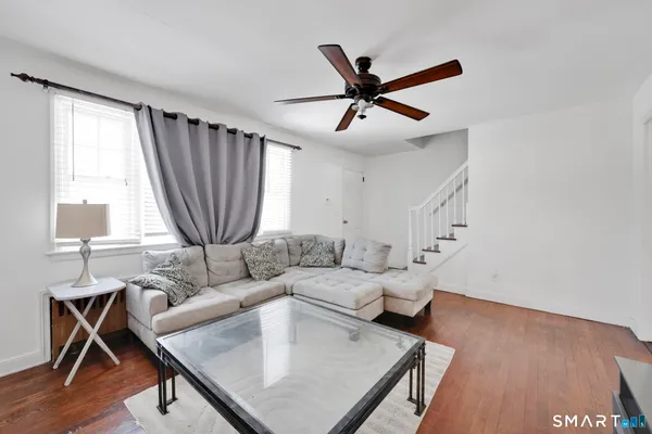 $409,999 | 11 Stratfield Place, Bridgeport, CT 06604