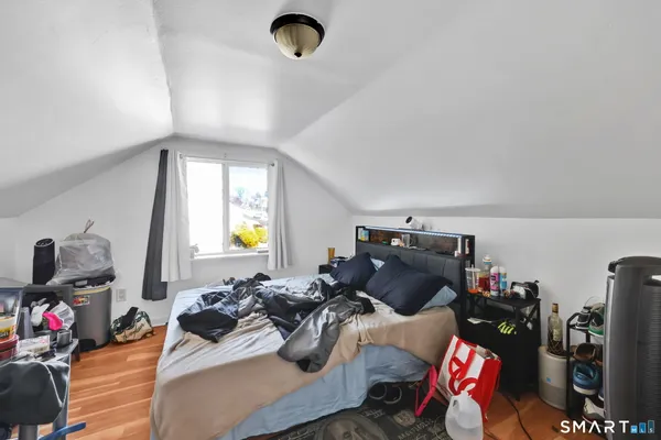 $409,999 | 11 Stratfield Place, Bridgeport, CT 06604