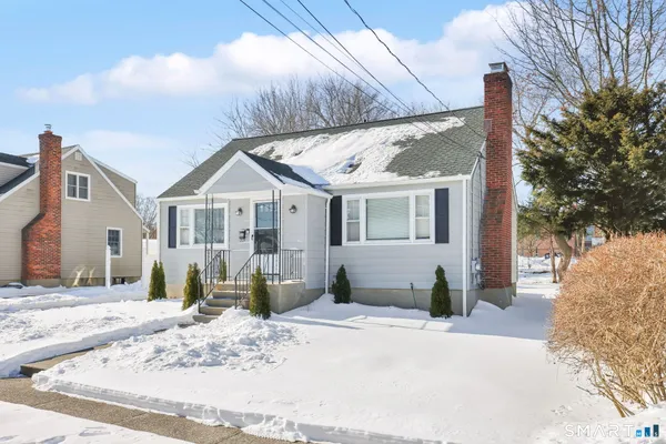 $409,999 | 11 Stratfield Place, Bridgeport, CT 06604