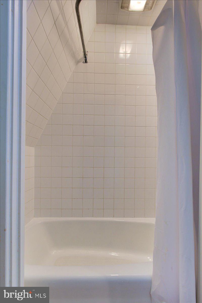 446 Homestead Road Wayne, PA 19087 - Photo 23 of 31