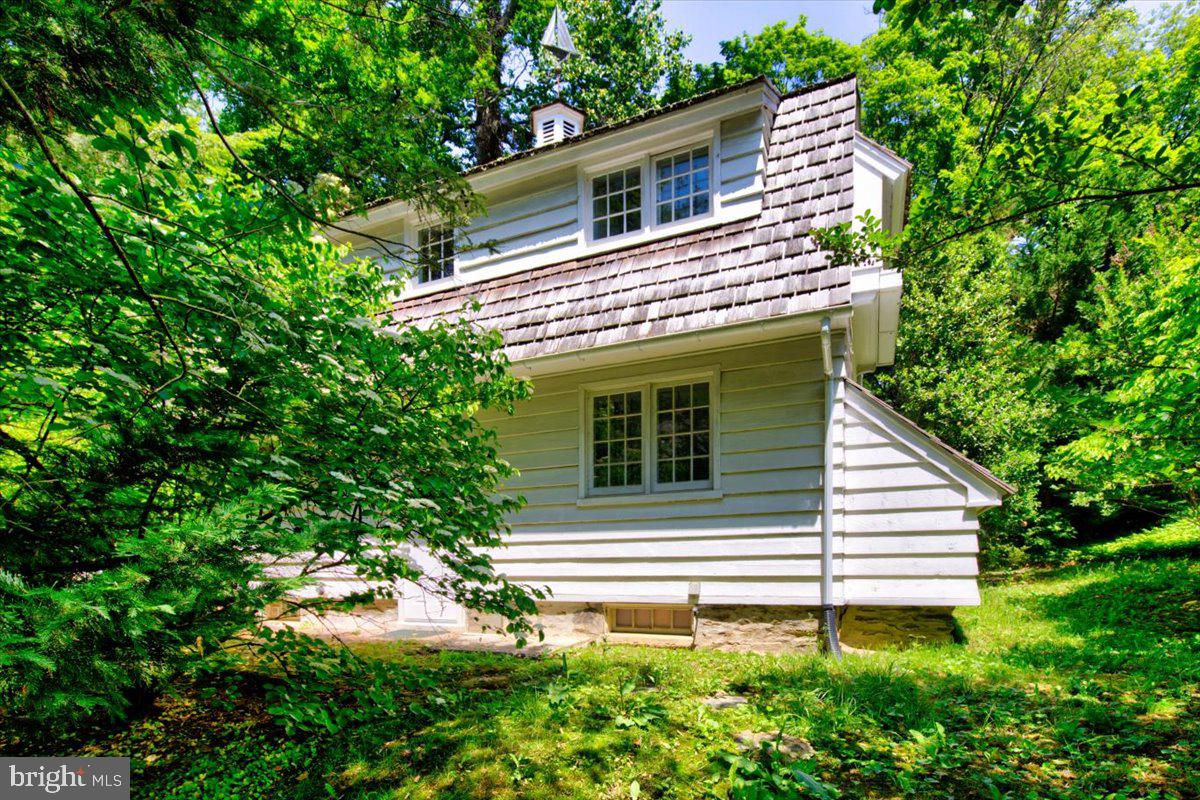 446 Homestead Road Wayne, PA 19087 - Photo 27 of 31