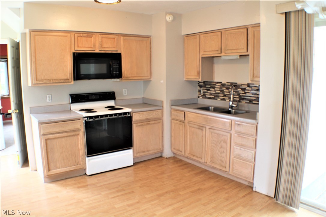 726 Ina Avenue Akron, OH 44306 - Photo 2 of 11 Gallery Image 2