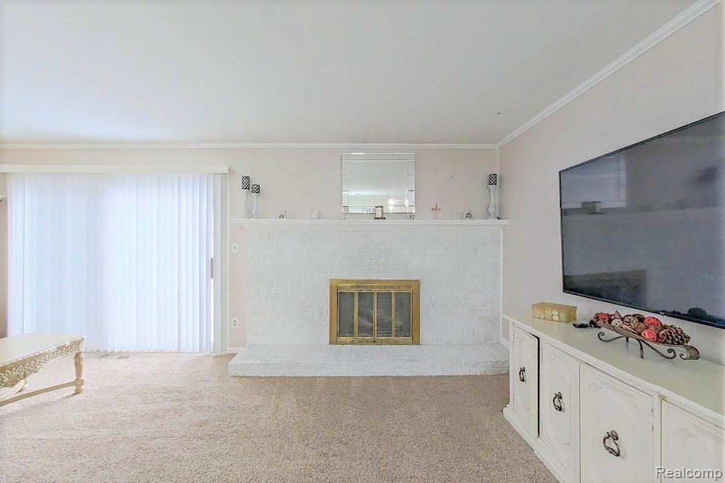 9453 White Lake Road Fenton, MI 48430 - Photo 8 of 48 Gallery Image 8