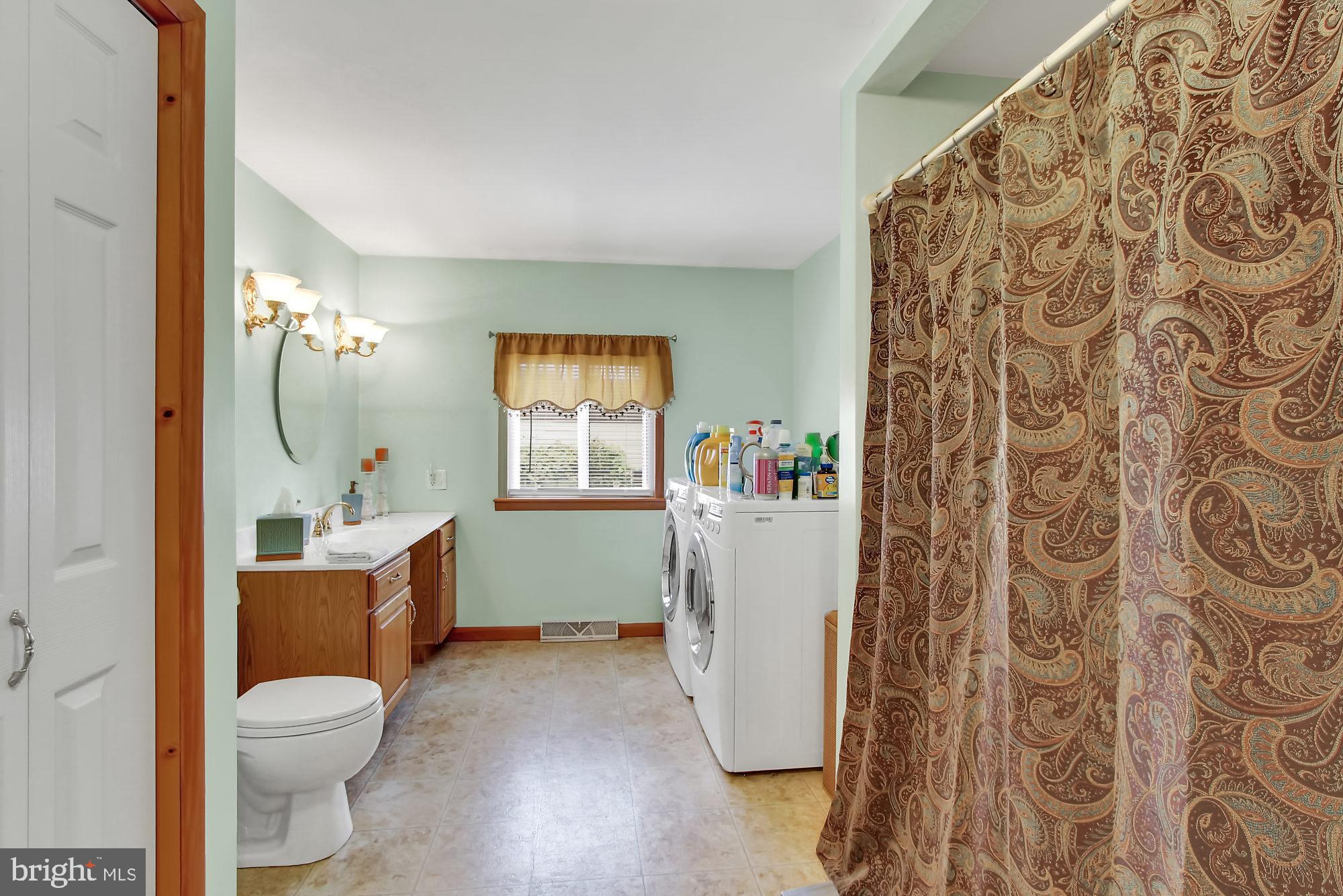 332 Wynwood Road York, PA 17402 - Photo 23 of 37 Gallery Image 23