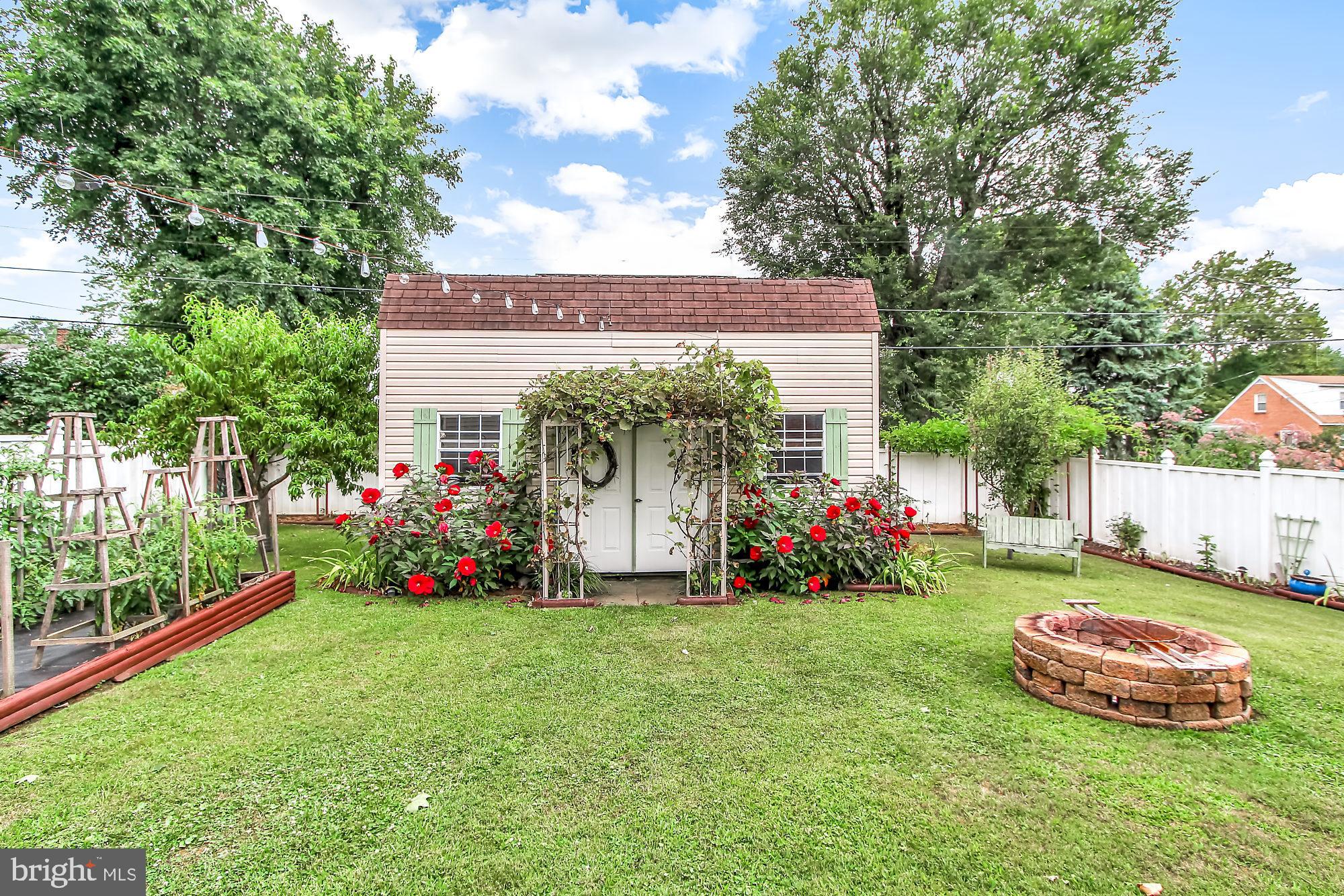 332 Wynwood Road York, PA 17402 - Photo 36 of 37 Gallery Image 36