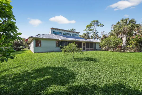 $850,000 | 8535 Southeast May Terrace, Hobe Sound, FL 33455
