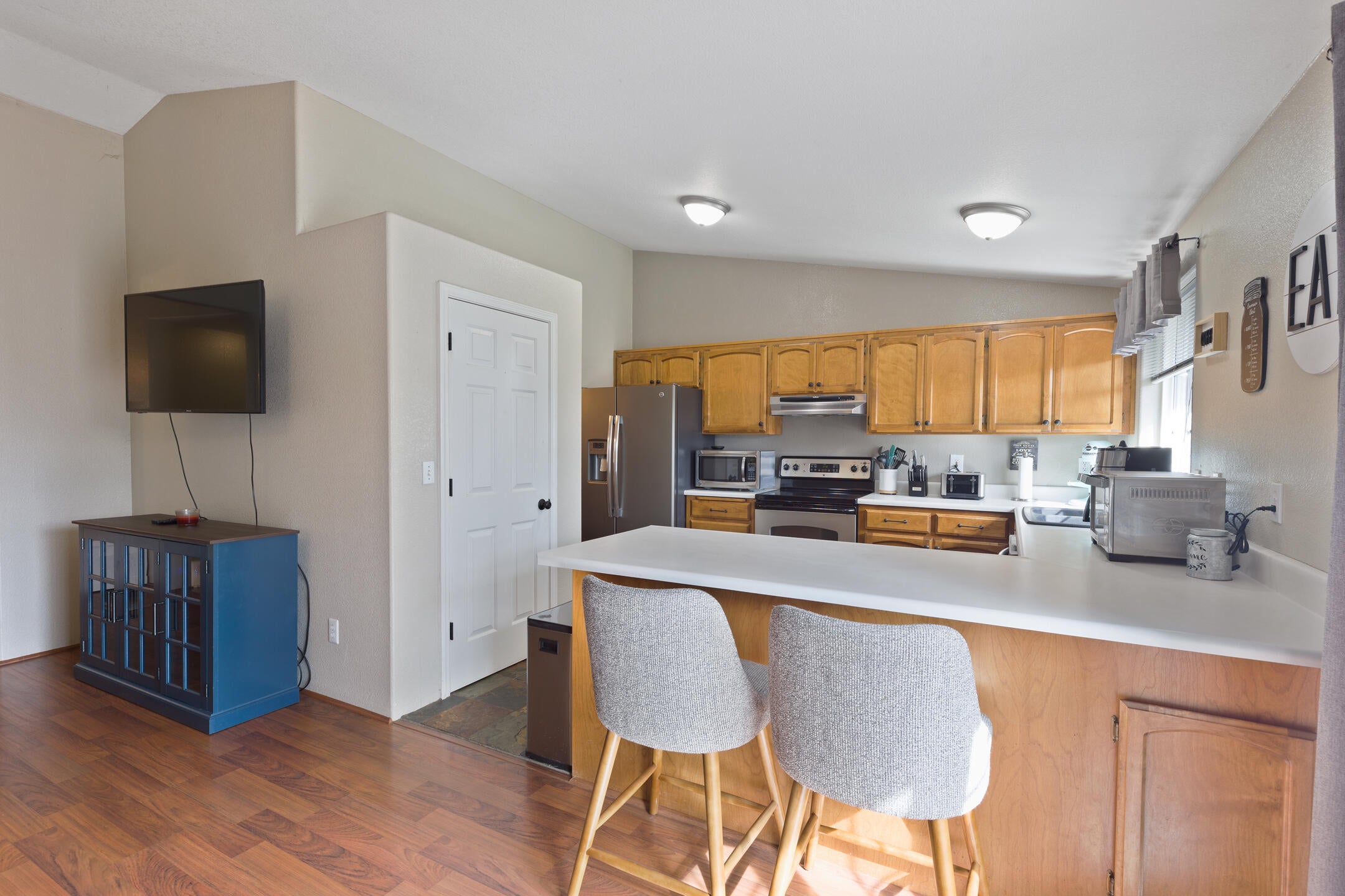 3070 Delta Waters Road Medford, OR 97504 - Photo 13 of 28 Kitchen