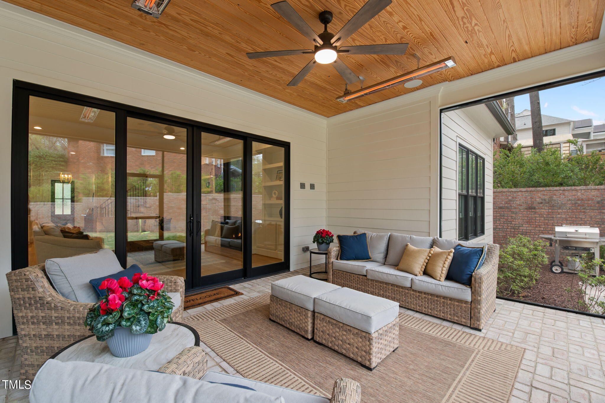 4402 Pitt Street Raleigh, NC 27609 - Photo 18 of 62 45-web-or-mls-DSC_9359